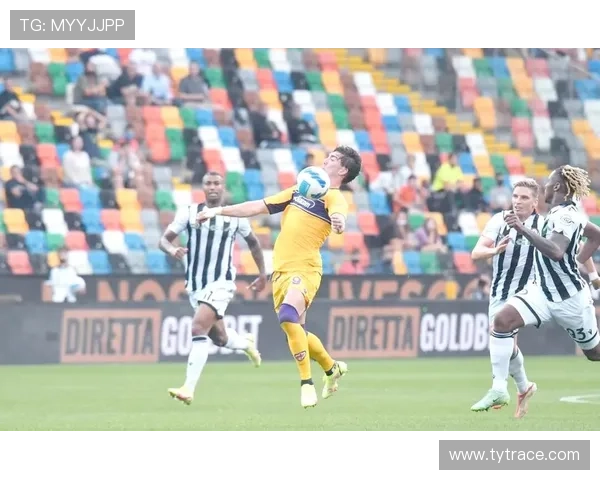 佛罗伦萨主帅谈关键球员缺阵及客战挑战